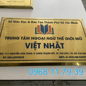 Làm bảng tên công ty inox tại quận 4