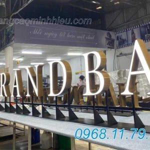 Gia công chữ inox lọng mica tại Hóc Môn